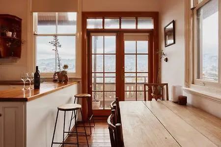 Historic Home Close To Cbd 3Brm With Views Hobart