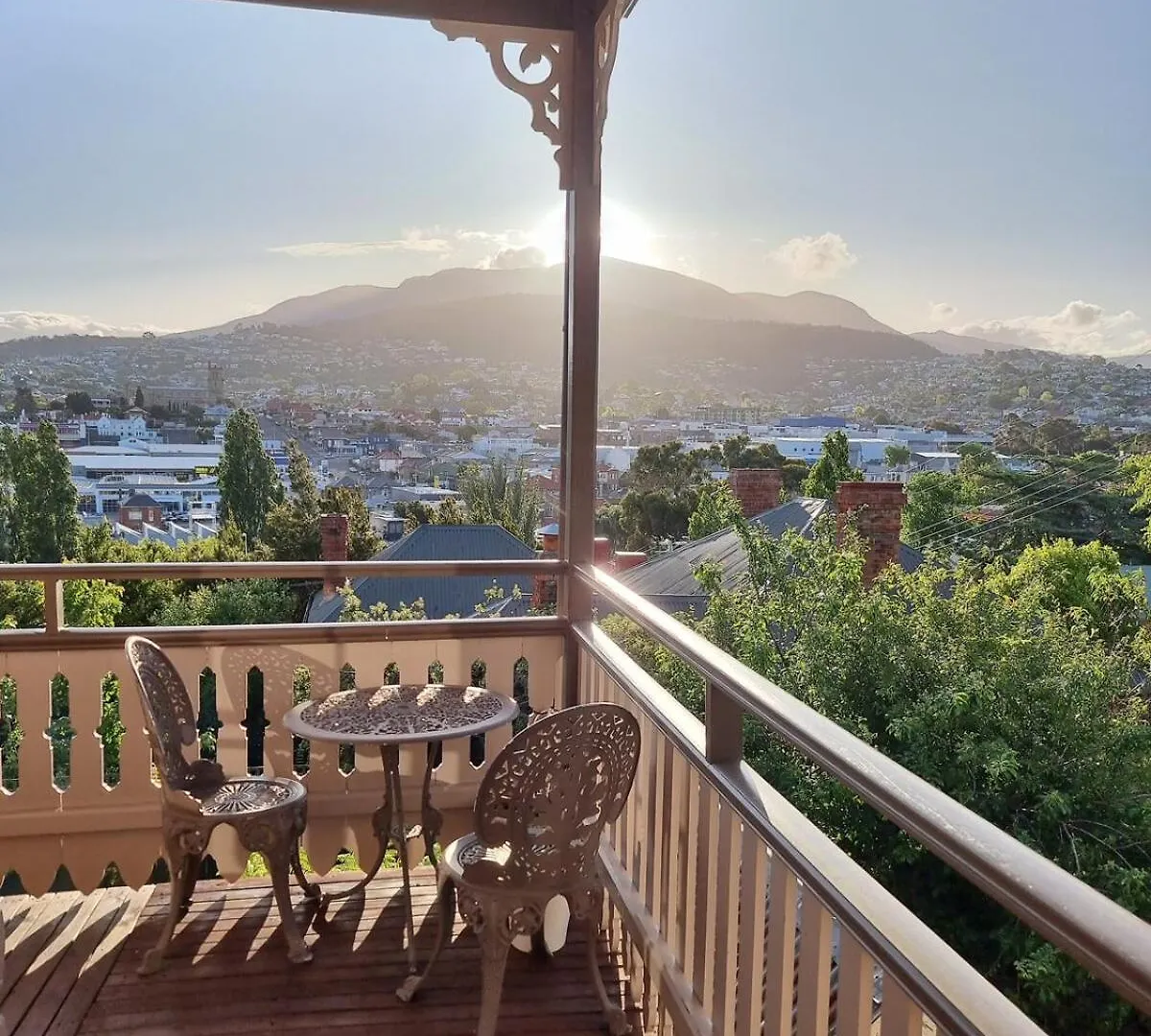 Feriehus Historic Home Close To Cbd 3Brm With Views Hobart